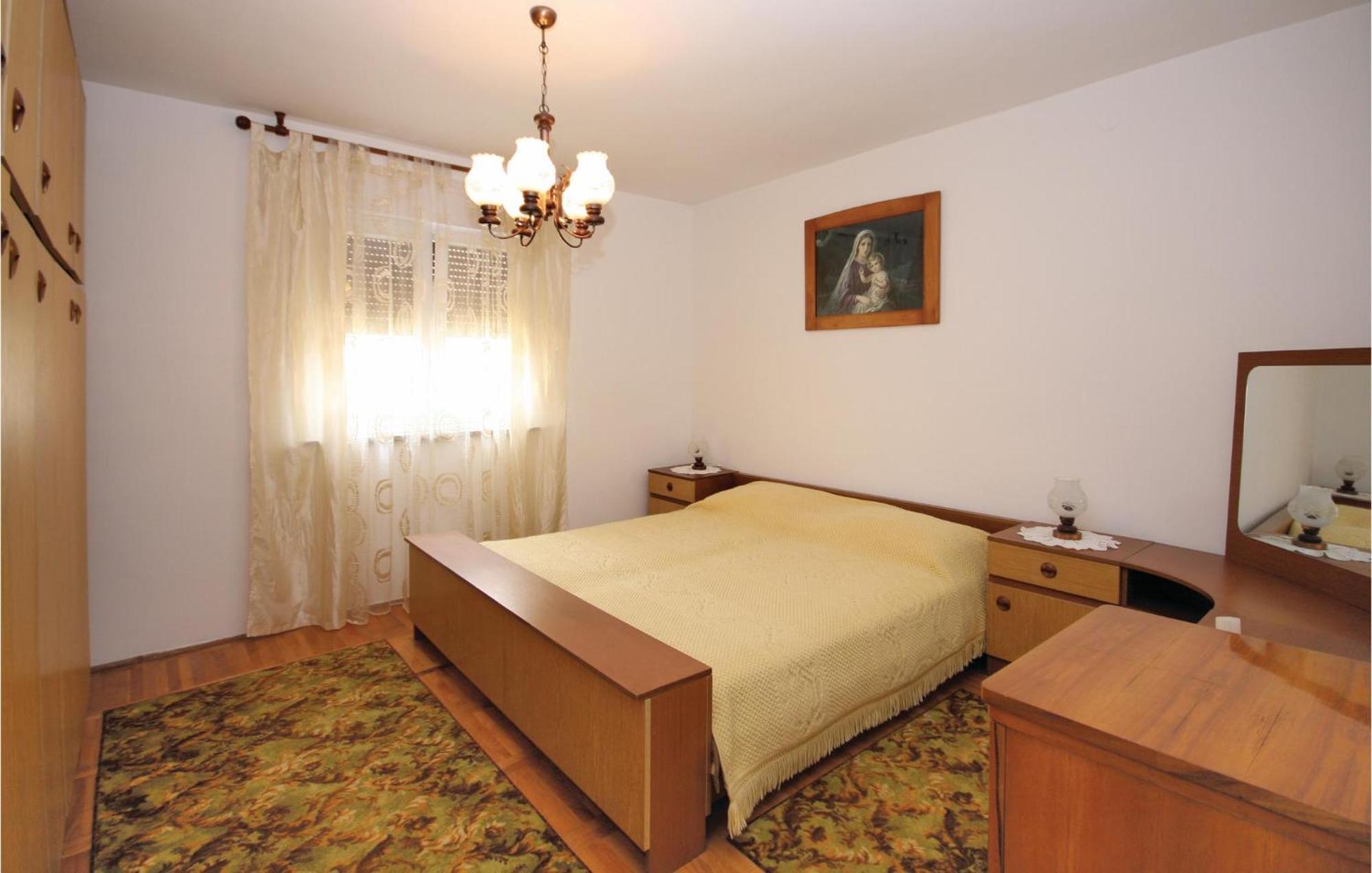 Awesome Apartment In Pula With Wifi Ngoại thất bức ảnh